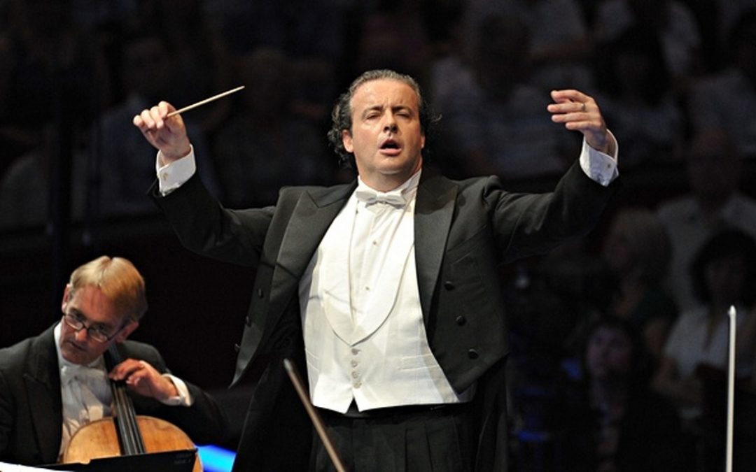 Juanjo Mena vuelve a los PROMS, con el Orfeón Pamplonés como invitado especial